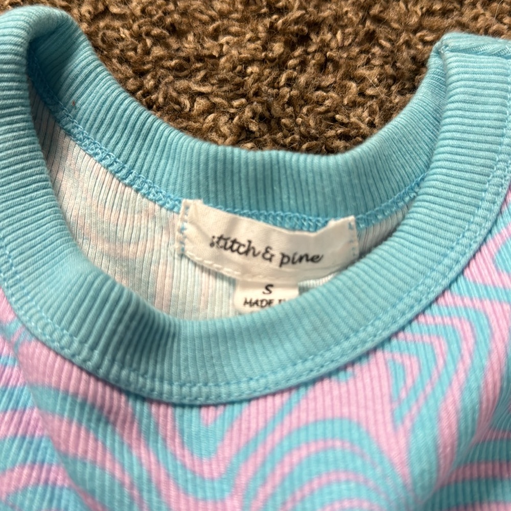 Pink & Blue Crop Top - Picture 3 of 3